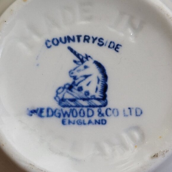 Set of 3 Vintage Enoch Wedgewood Tunstall Countryside Teacups, Blue and White - Picture 8 of 8